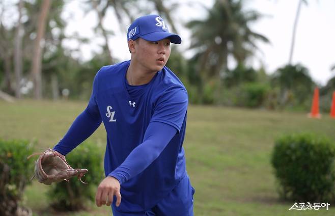 10개 구단 중 일부가 ‘카보타지 룰’로 출국에 우여곡절을 겪었다. 삼성 배찬승은 국내에서 27일까지 카보타지 룰 해제를 기다렸다가 괌으로 출국한다. 사진제공｜삼성 라이온즈