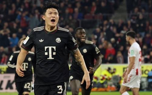 김민재가 역전골을 터트리고 기뻐하고 있다. EAP연합뉴스