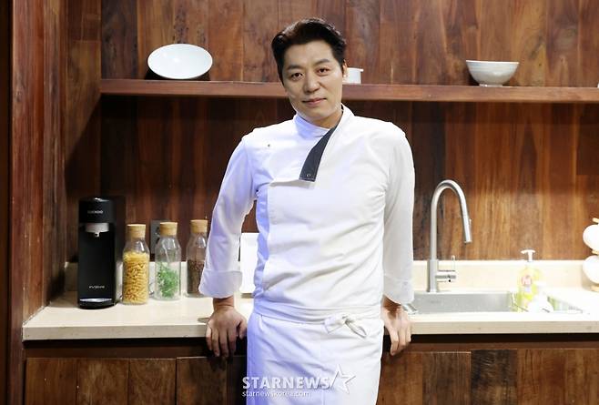 '흑백요리사2' 송훈 셰프 인터뷰 /사진=김휘선 기자 hwijpg@