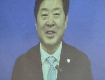 황명선 더불어민주당 대전충남통합 및 충청지역발전특위 상임위원장이 영상으로 축사하고 있다.