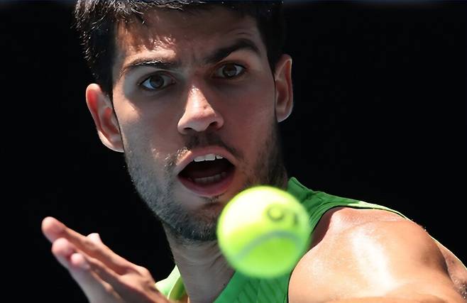 [김경무의 오디세이]  알카라스 vs '데몬' 8강전 누가 웃을까?...'호주의 희망' 드 미노에 쏠리는 관심