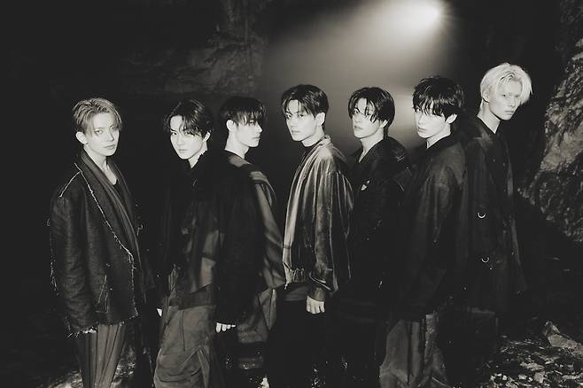 엔하이픈, 네 번째 '더블 밀리언셀러' 탄생… 韓·美·日 차트 석권