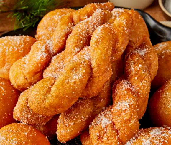 빵, 도너츠처럼 탄수화물이 들어간 식사를 하더라도 '사과식초'를 곁들이면 공복 혈당과 당화혈색소(HbA1c) 관리에 도움이 될 수 있다는 전문의의 설명이 나왔다. 사진은 찹쌀도너츠. [사진=돌쇠네농산물]