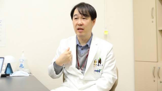 ▲ 박진성 강원대학교병원 소아청소년과 과장이 20일 강원대병원에서 본지와 인터뷰를 가졌다.  강원대병원 제공