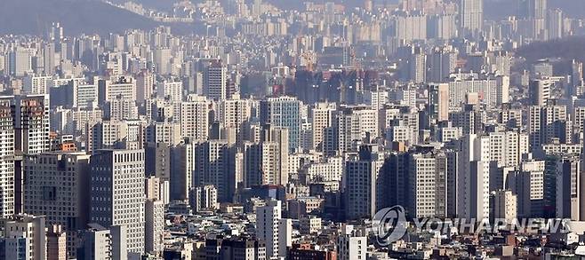 남산에서 바라본 강북 아파트 전경 [연합뉴스]