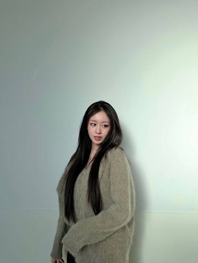 티아라 지연이 한층 깊어진 분위기의 근황을 전했다. / 지연 SNS