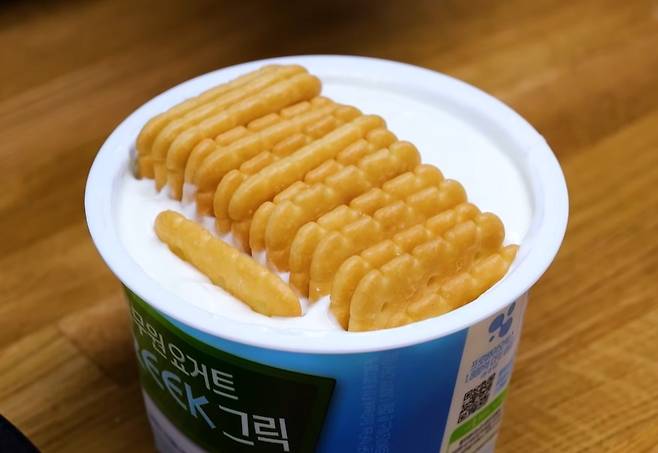 소셜미디어에서 유행 중인 ‘요거트 케이크’ [유튜브 김대석 셰프TV]