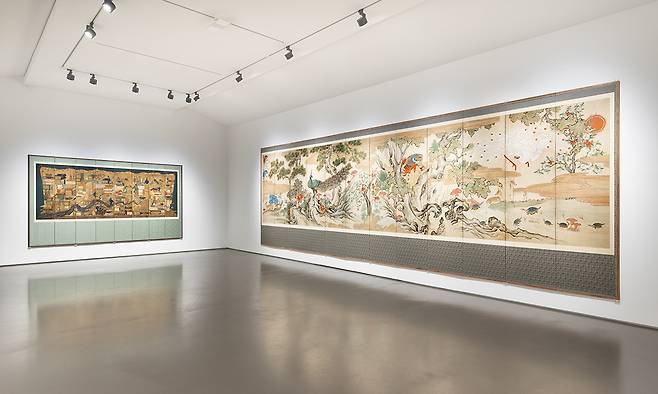 갤러리현대에서 열리는 ‘장엄과 창의: 한국 민화의 변주’ 전시 전경.