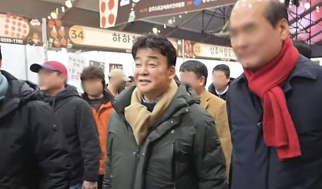 백종원, 본격 공식석상 스타트…지역축제서 포착 '만면에 미소'[이슈S]