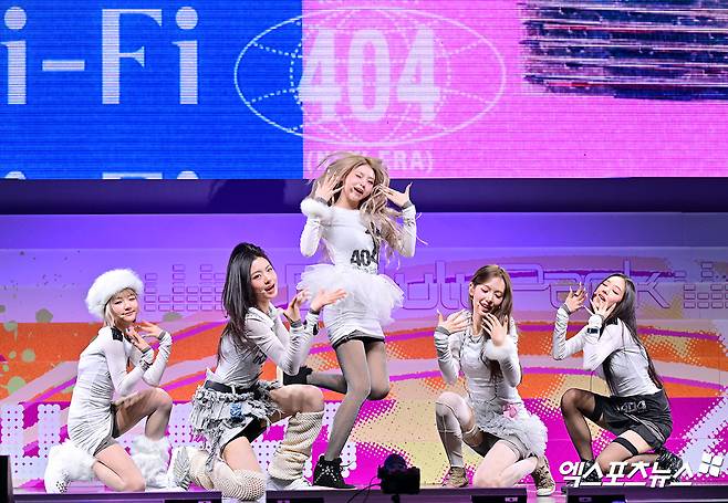 '대세' 키키 아이브 선배님 따라 롤라팔루자 서고 싶다…큰 무대 원해 [엑's 현장]