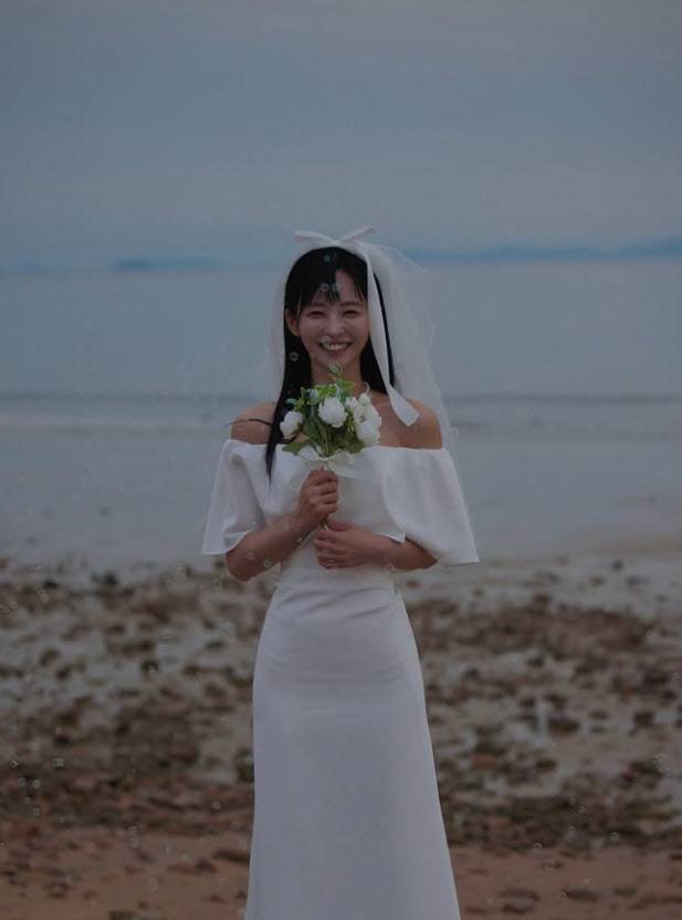 '양성애자 고백' 솜혜빈, 가수 김예훈과 결혼 낭만 있게 잘 살겠다