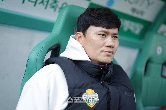 대전월드컵경기장/ K리그1/ 파이널A/ 대전하나시티즌 vs 강원FC/ 강원 정경호 감독/ 사진 정재훈