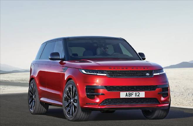 레인지로버 스포츠의 플러그인 하이브리드(PHEV) 모델인 P550e 다이내믹 HSE 외관.  랜드로버 코리아 제공