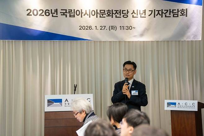김상욱 국립아시아문화전당장이 27일 서울 광화문 한 식당에서 신년 기자 간담회를 열고 있다. <ACC 제공>