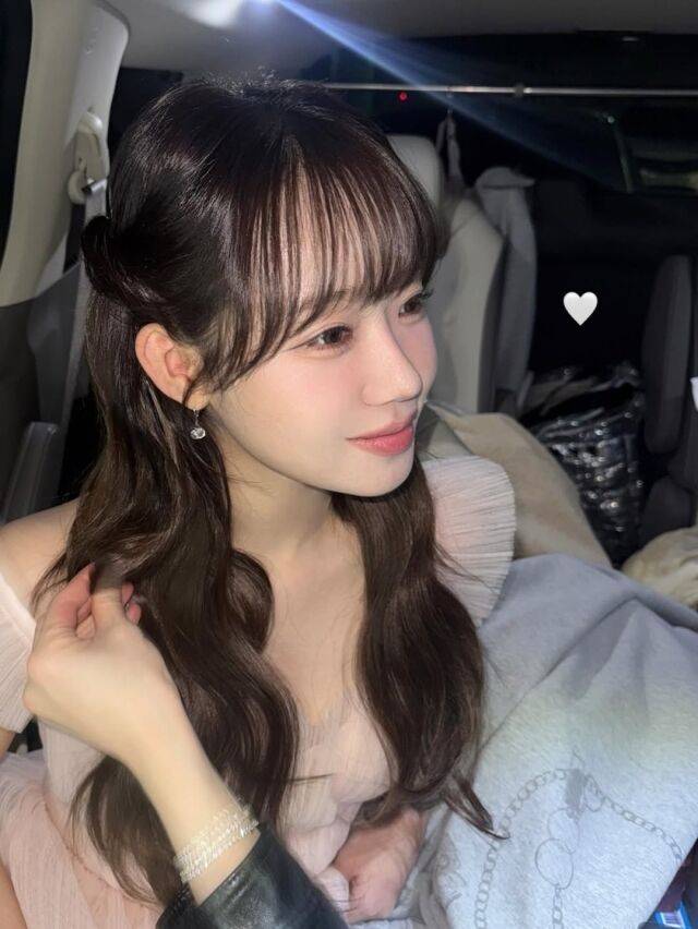 최유정이 한층 달라진 분위기의 비주얼로 시선을 사로잡았다. / 최유정 SNS