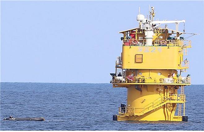 서해 한중 잠정조치수역에 설치된 중국 구조물. 연합뉴스