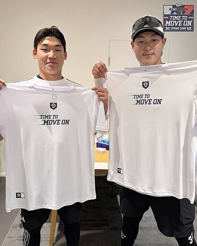 김주오(왼쪽)와 박지훈. /사진=두산 베어스 제공