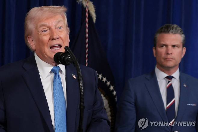 트럼프 미 대통령과 헤그세스 국방장관 [로이터 연합뉴스 자료사진 재판매 및 DB금지]