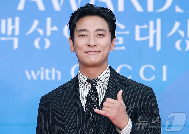 [단독]주지훈, 하정우 드라마 복귀작 '건물주' 특별출연…'찐친' 의리