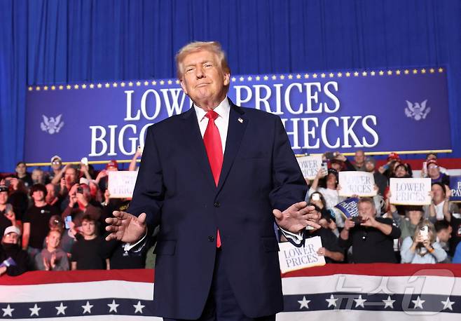 도널드 트럼프 미국 대통령이 27일(현지시간) 아이오와주 클라이브에서 에너지와 경제를 주제로 연설하고 있다. 2026.01.27 ⓒ 로이터=뉴스1 ⓒ News1 최종일 선임기자