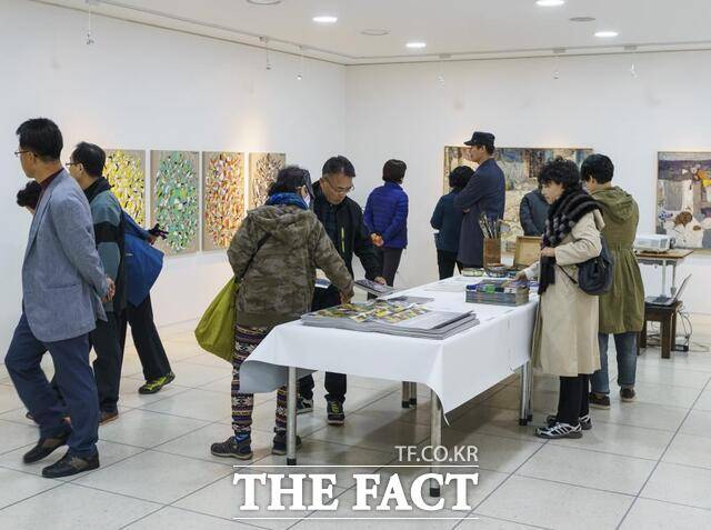 양림문화샘터에서 전시회가 열리고 있다. /광주시 남구