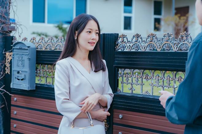 손여은, 안보현과 17년 만에 대면…'스프링 피버' 하드캐리 예고