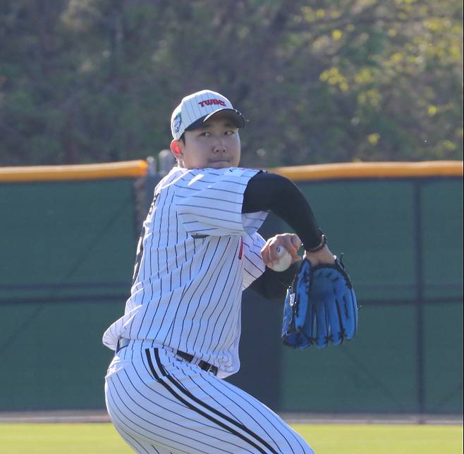 손주영이 미국 애리조나 캠프에서 훈련하고 있다. 사진=구단 제공