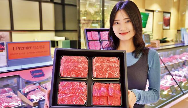 롯데백화점은 2026년 설 연휴를 앞두고 한우 큐레이션 선물세트 물량을 전년 대비 15% 늘렸다. /롯데백화점 제공