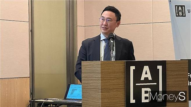 이재욱 얼라이언스번스틴자산운용 파트장이 분산 투자의 중요성을 강조했다. 사진은 이재욱 파트장. /사진=이동영 기자