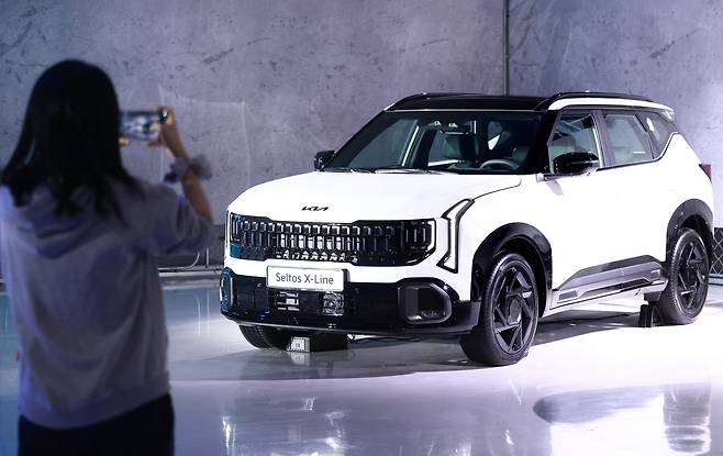 지난 23일 동대문디자인플라자(DDP)에서 열린 기아 미디어 데이에서 첫 선을 보인 ‘디 올 뉴 셀토스’.  [연합]