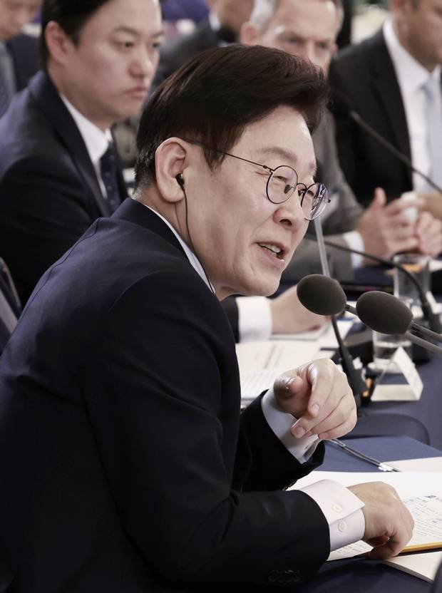 이재명 대통령, 외국인투자기업 간담회 발언 : 이재명 대통령이 28일 청와대에서 열린 외국인투자기업 간담회에서 발언하고 있다. 연합뉴스
