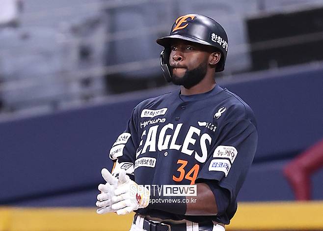 사구 하나에 날아간 前 한화 선수의 꿈? 결국 MLB 복귀 실패… 한국서 꼬인 양키스 최고 유망주