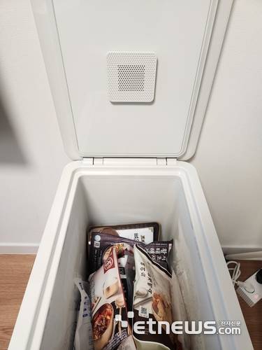 미닉스 더 시프트 내부 모습. 김치 외에 밀키트 등 냉동식품 보관에도 유용하다. (사진=김신영 기자)