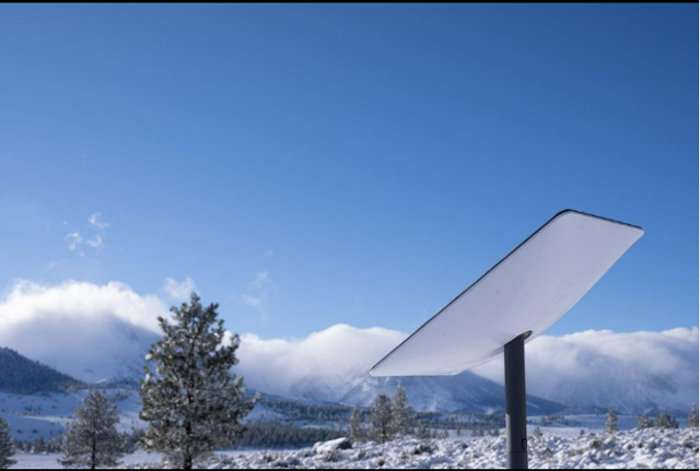 북아메리카 북서쪽 알래스카 지역에 설치된 '스타링크'의 전파 수신기. 스타링크 소셜미디어(SNS) 캡처