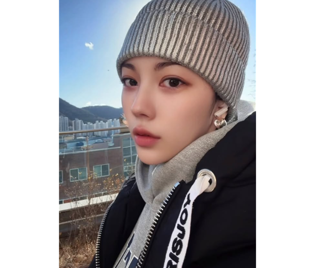 살기 힘들다… 리지, 라방 중 극심한 우울감 토로