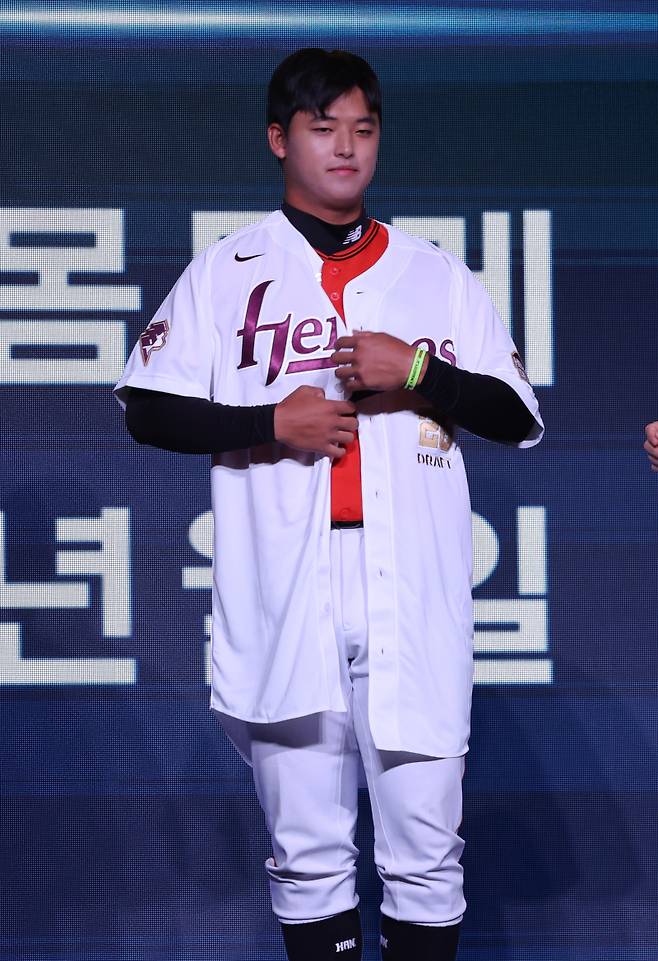 '학폭 논란' 박준현, 비로소 공식 입장 발표...일방적 주장 확대 재생산, 법적 판단 받을 것