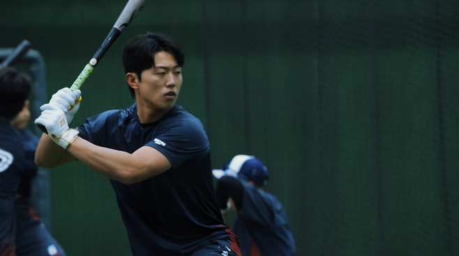 지난 26일 대만 타이난 1차 스프링캠프에서 타격 훈련을 하고 있는 전민재. 롯데 제공