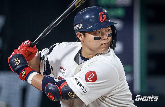 롯데 타선 공격 극대화의 조건들…한동희 30홈런, 손호영 외야 전향, 톱타자 황성빈