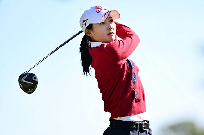 황유민이 30일(한국시간) 열린 LPGA 투어 2026시즌 개막전 1라운드 8번홀에서 티샷을 하고 있다. (사진=AFPBBNews)