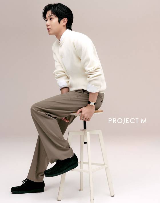 배우 최우식 화보.