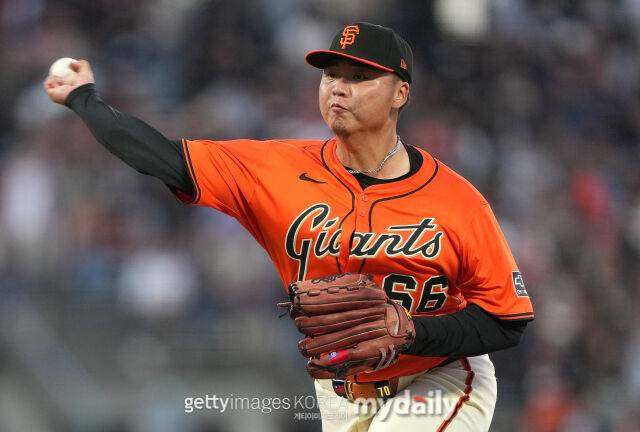'이정후 동료 또 떠났다' 대만 유일 ML 투수 트레이드로 휴스턴행, SF 21세 포수 유망주 받았다