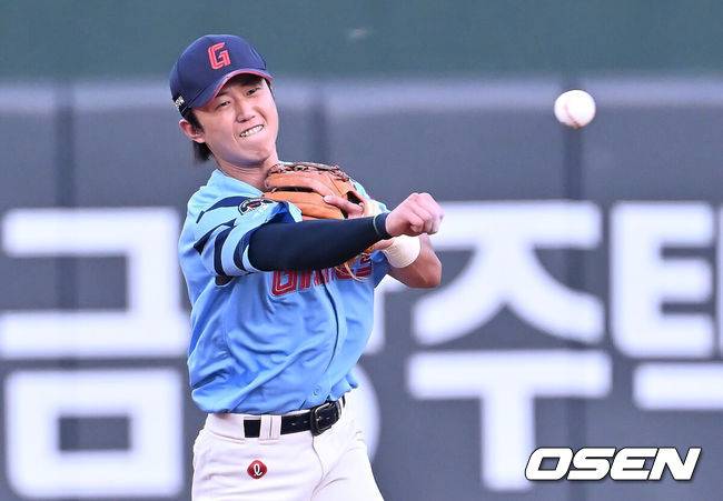 [OSEN=부산, 이석우 기자] 롯데 자이언츠 전민재 / foto0307@osen.co.kr