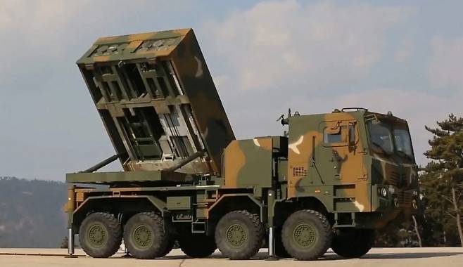 육군이 운용 중인 다연장로켓시스템 K239 천무. 국방부 제공