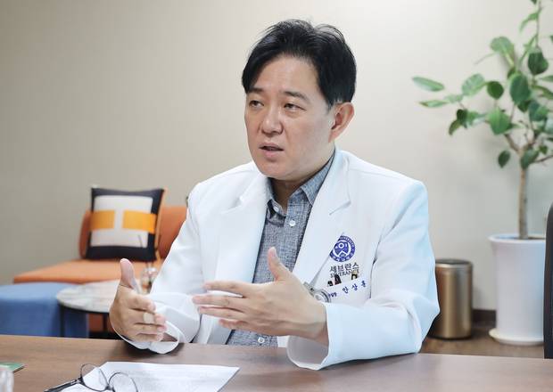 안상훈 세브란스병원 소화기내과 교수가 B형 간염에 대해 설명하고 있다. 사진 제공=세브란스병원