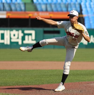 2024년 한화이글스배 고교vs대학 올스타전 출전 당시 양수호가 마운드에 올라 투구하고 있다.  한화이글스 제공