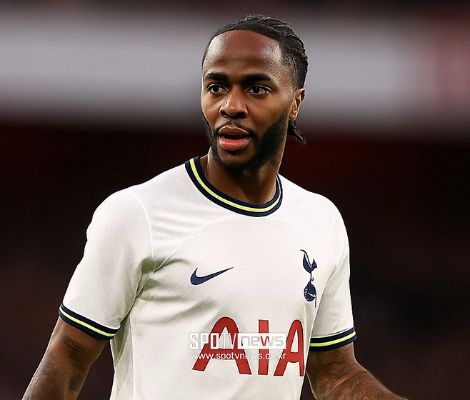 英 BBC 가십떴다, 손흥민 될 수 있을까…“토트넘 이적료 0원→스털링 영입 추진”