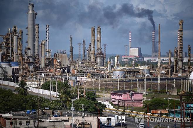 베네수엘라 국영석유회사(PDVSA) 정유 시설 [푸에르토카베요 로이터=연합뉴스. 재판매 및 DB 금지]