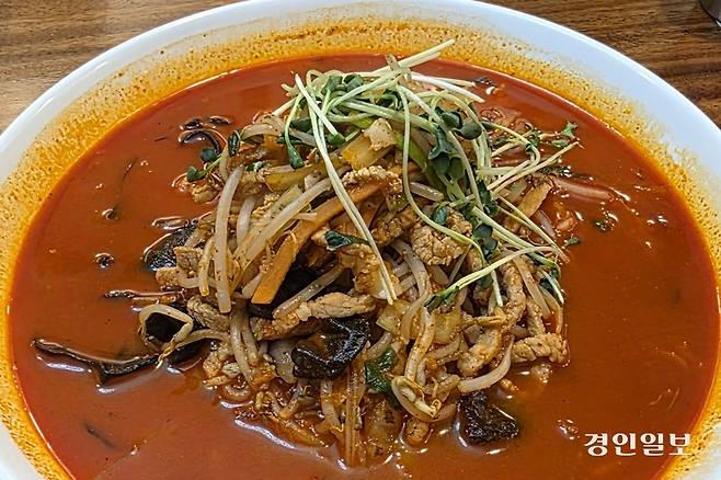 낙하산 무순. 얄미운 녀석. /황성규기자 homerun@kyeongin.com