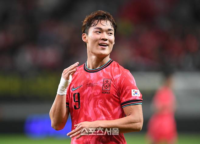 오현규가 14일 서울월드컵경기장에서 열린 남자 축구 국가대표 평가전 파라과이와 경기에서 골을 넣은 후 환호하고 있다.  2025. 10. 14. 최승섭기자 thunder@sportsseoul.com