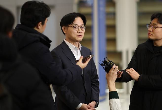 ▲질문에 답하는 김정관 장관[연합뉴스]